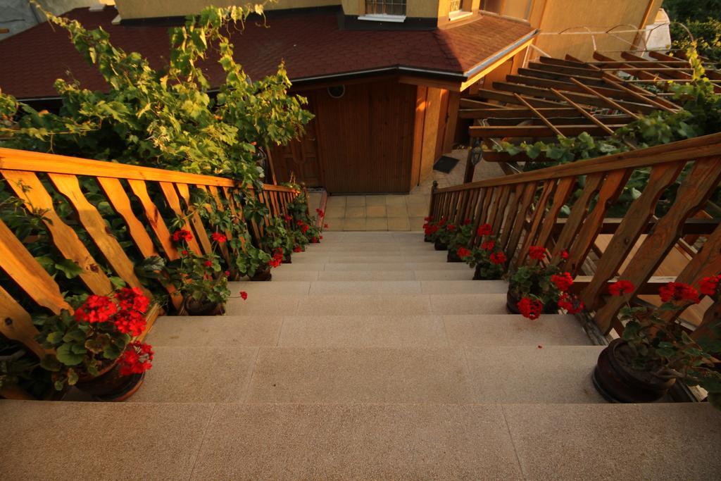 Guest House Nash Dom Каварна Экстерьер фото