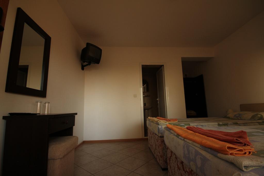 Guest House Nash Dom Каварна Экстерьер фото