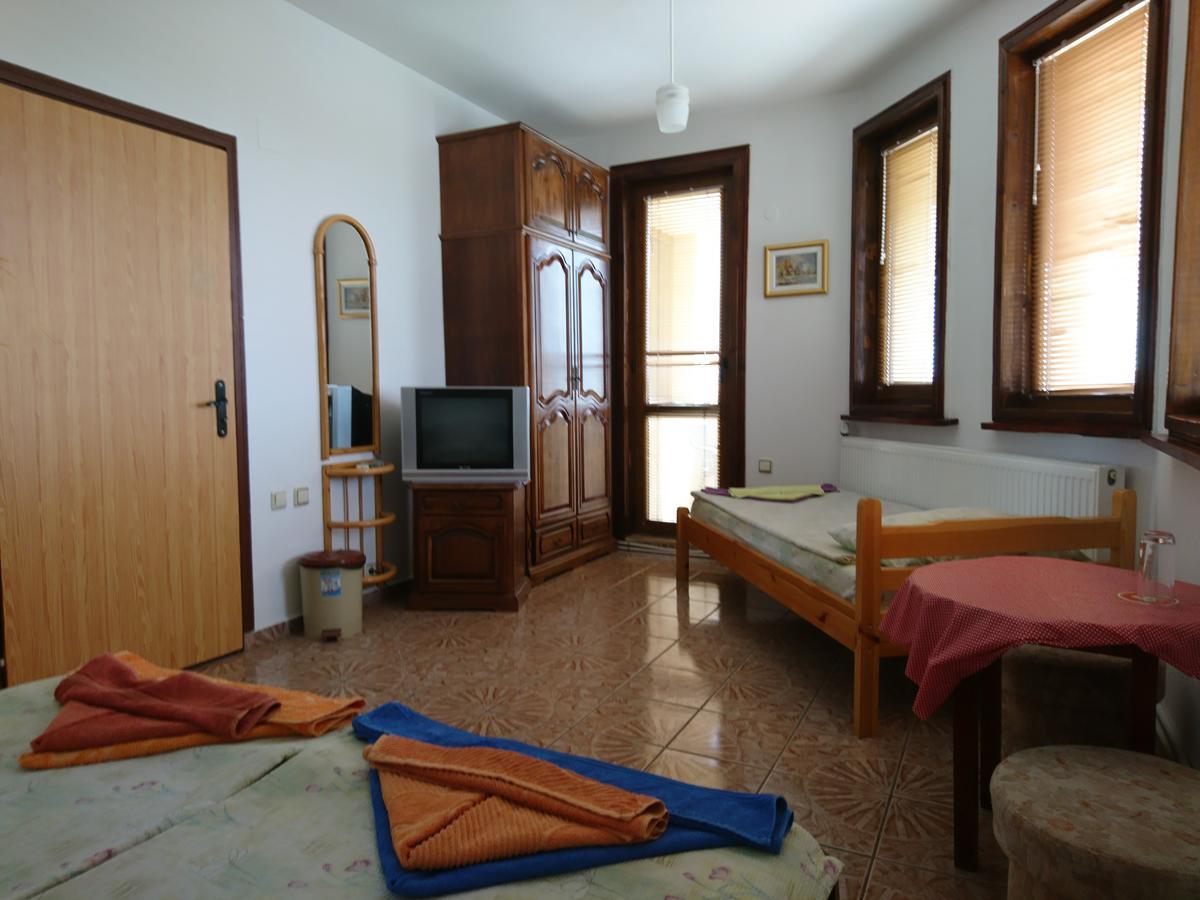 Guest House Nash Dom Каварна Экстерьер фото